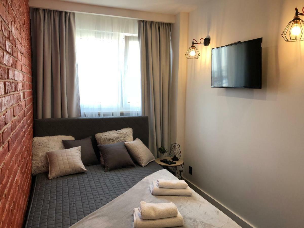 Family & Business Sauna Apartments Rynek Centrum Downtown - 2 Bedroom With Private Sauna, Balcony, Parking Kielce Exteriör bild