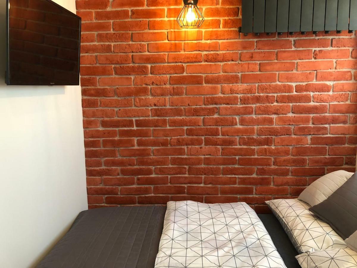 Family & Business Sauna Apartments Rynek Centrum Downtown - 2 Bedroom With Private Sauna, Balcony, Parking Kielce Exteriör bild