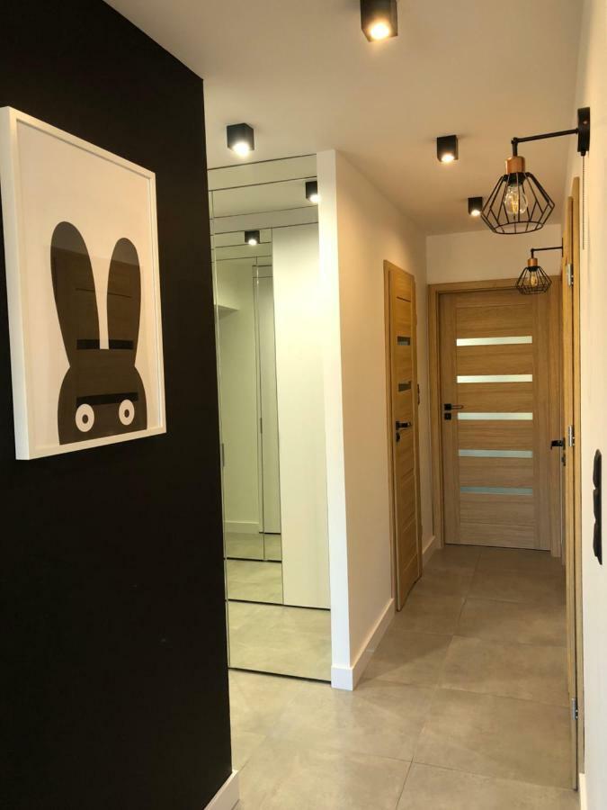 Family & Business Sauna Apartments Rynek Centrum Downtown - 2 Bedroom With Private Sauna, Balcony, Parking Kielce Exteriör bild