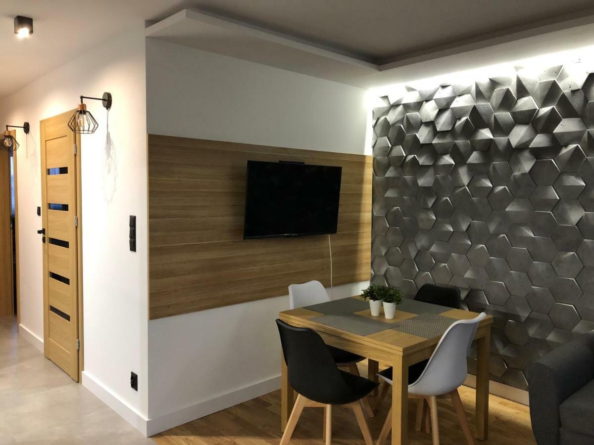 Family & Business Sauna Apartments Rynek Centrum Downtown - 2 Bedroom With Private Sauna, Balcony, Parking Kielce Exteriör bild