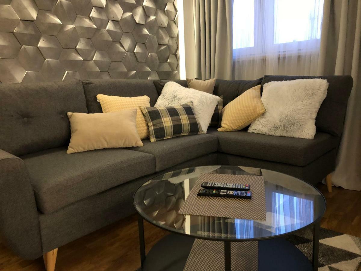 Family & Business Sauna Apartments Rynek Centrum Downtown - 2 Bedroom With Private Sauna, Balcony, Parking Kielce Exteriör bild