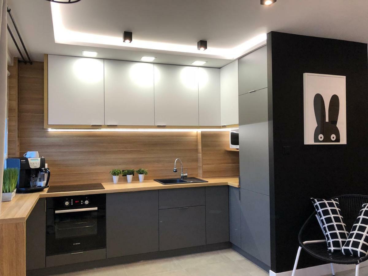 Family & Business Sauna Apartments Rynek Centrum Downtown - 2 Bedroom With Private Sauna, Balcony, Parking Kielce Exteriör bild