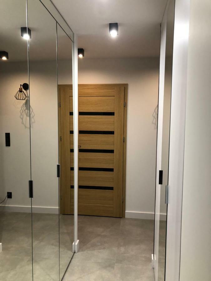 Family & Business Sauna Apartments Rynek Centrum Downtown - 2 Bedroom With Private Sauna, Balcony, Parking Kielce Exteriör bild