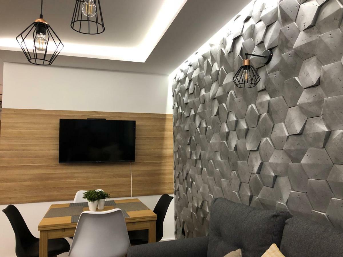 Family & Business Sauna Apartments Rynek Centrum Downtown - 2 Bedroom With Private Sauna, Balcony, Parking Kielce Exteriör bild
